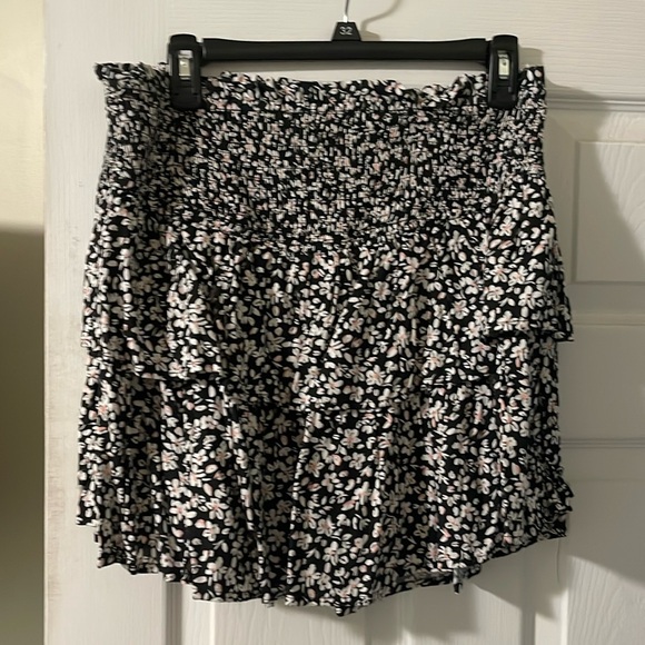 Floral mini skirt - Picture 1 of 1